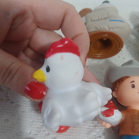 Little People Figures - Picture 5 of 6